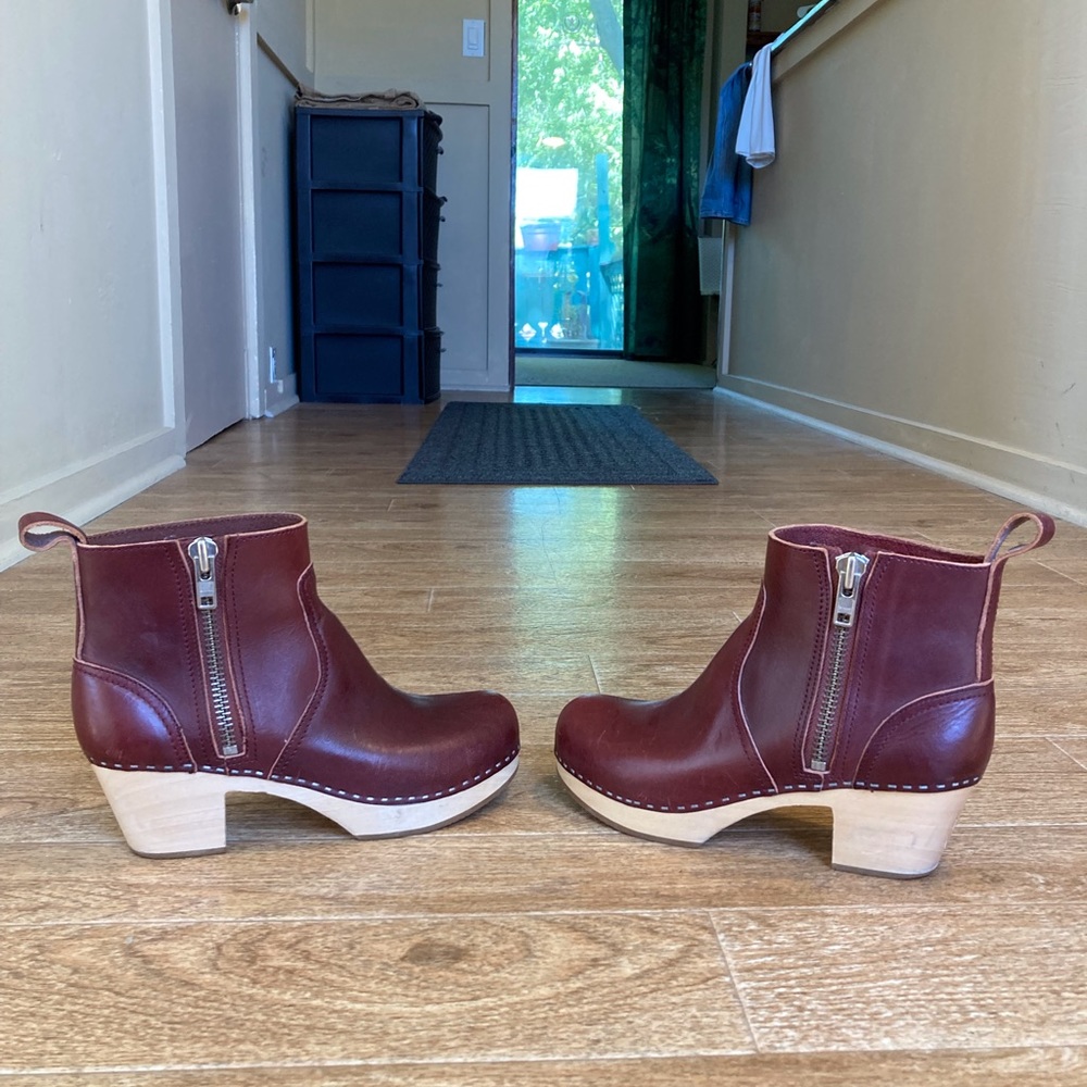 Hasbeens Zip It Emy Boots